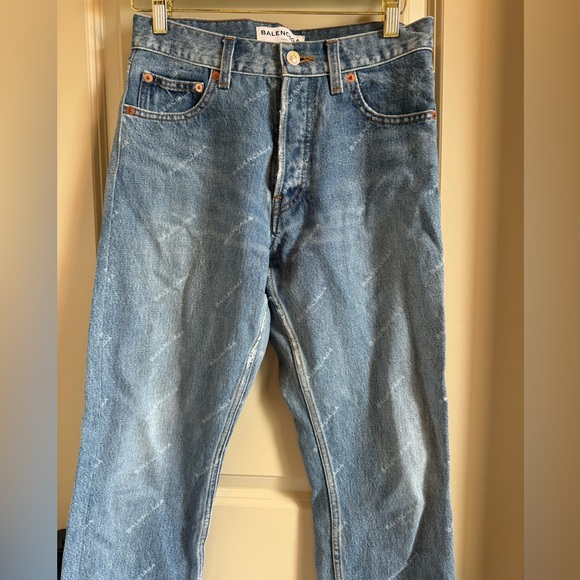 Balenciaga Logo Print Distressed Denim Jeans - Picture 5 of 10